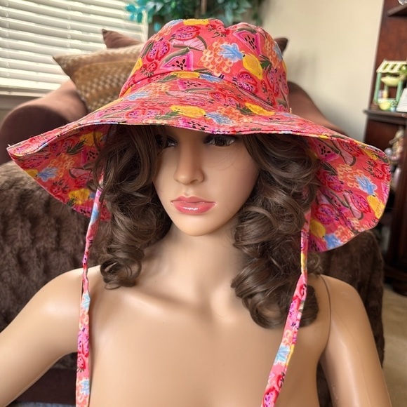 Brand New Steve Madden Large Beach Hat Coral Tropical Fruit Floppy Straps Sun